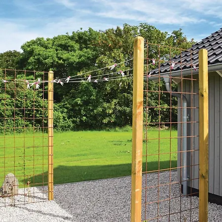 3 Bedroom Beautiful In بيت للعطل